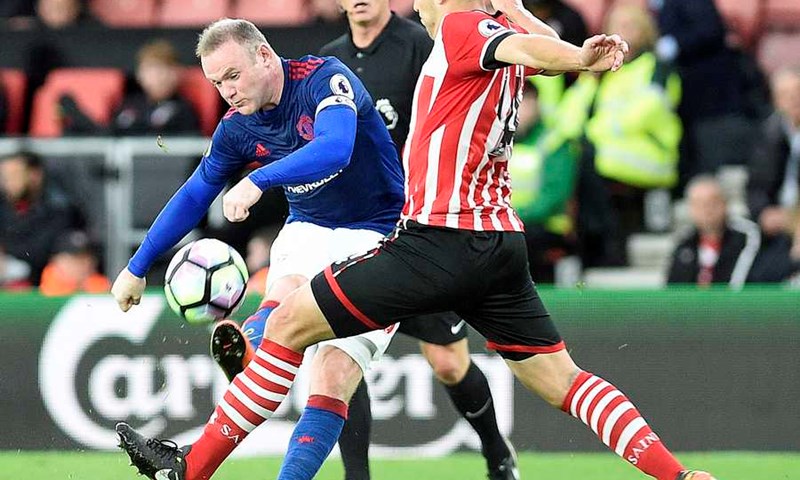 VIDEO: Southampton promašio jedanaesterac protiv šarenog Uniteda, Huddersfield u finalu doigravanja