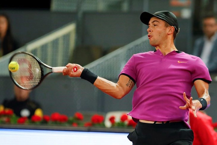 Borna Ćorić razočarao na startu turnira u Lyonu i upisao poraz od Gruzijca