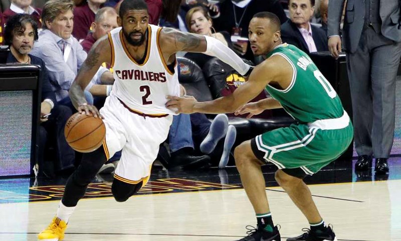 VIDEO: Briljantni Kyrie Irving spasio Cavse poraza, u Boston se ide po finale