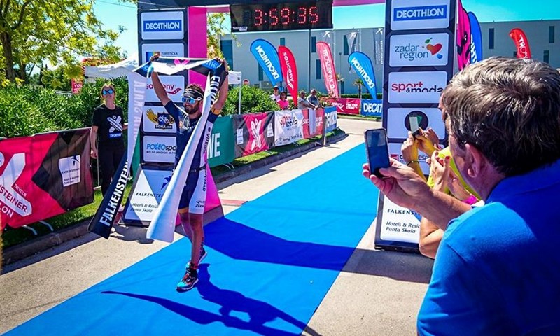 Andrej Vištica osvojio zlato na PH u srednje dugom triatlonu