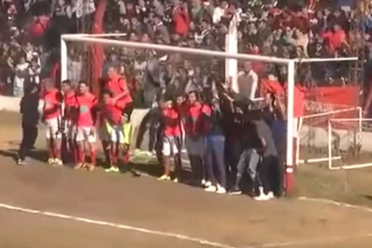 FANATIK: Dybala pobijedio 20 ljudi i postigao nevjerojatan pogodak