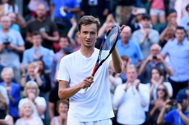 Tomić i Medvedev kažnjeni zbog nesportskog ponašanja u Wimbledonu