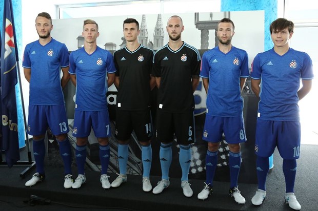 Dinamo ipak doveo Malijca, Doumbia potpisao dvogodišnji ugovor na dan kad su predstavljeni novi dresovi