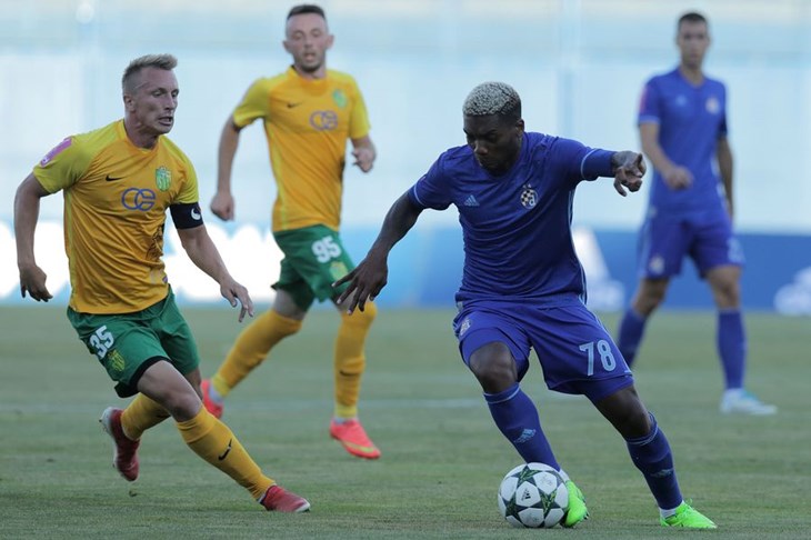 VIDEO: Dinamo krenuo pobjedom protiv Istre 1961, Moro i Benković za slavlje Modrih