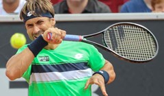 David Ferrer do prve titule nakon 2015. godine, Dolgopolov se umalo izvukao u drugom setu