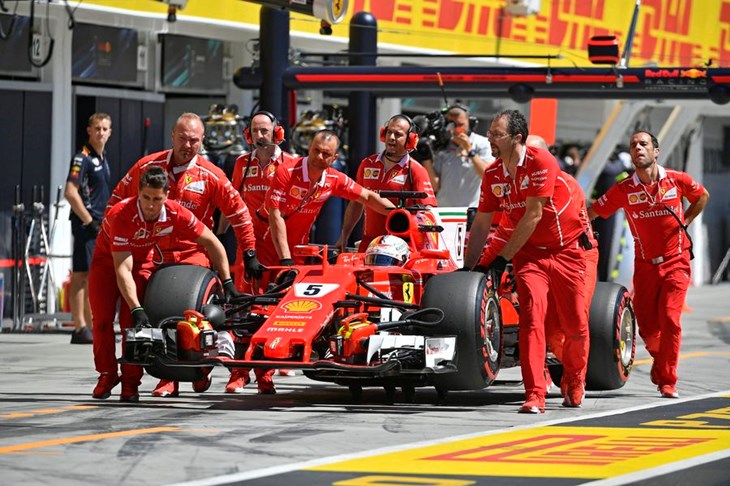 Vettel najbrži u kvalifikacijama na Hungaroringu, Hamilton tek četvrti