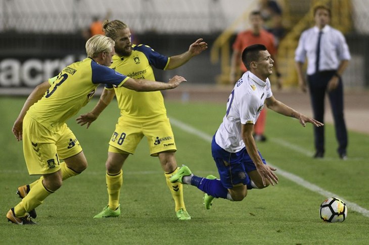 VIDEO: Hajduk slavi junaka Antu Ercega!