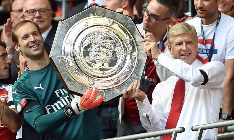 VIDEO: Pedrova glupost pomogla Arsenalu, prvi trofej sezone za Arsenea Wengera