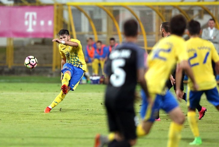 VIDEO: Istrani bijesni na Pejina, Inter dvama golovima u zadnjim minutama do pobjede u Puli