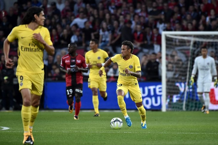 VIDEO: Neymar zabio i asistirao u debiju u dresu PSG-a, vrhunska glupost vratara Lillea