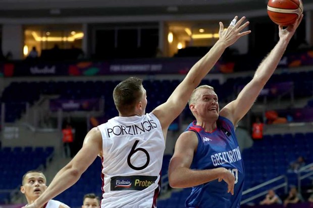 Latvija preokretom svladala neporažene Ruse i izborila osminu finala