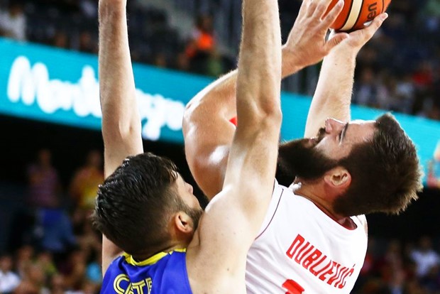 Rumunjski košarkaš do prvog triple-doublea nakon Tonija Kukoča, Crnogorci upisali laganu pobjedu
