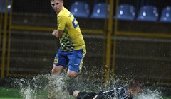 Dinamo u teškim uvjetima izborio tri boda u Zaprešiću