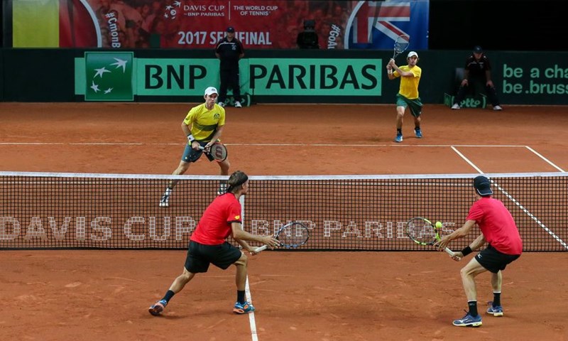 Francuska i Australija na korak do finala Davis Cupa