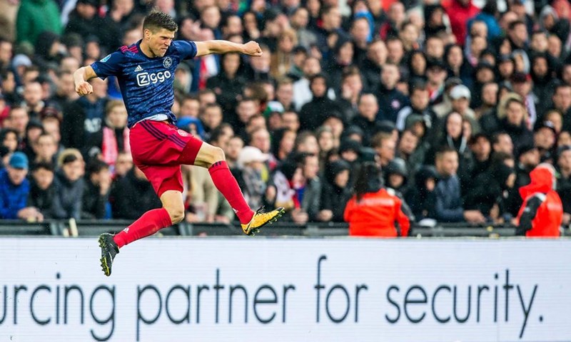 VIDEO: Ajax visoko slavio u De Klassiekeru i ostao odmah iza vodećeg PSV-a