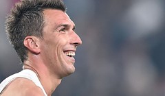 VIDEO: Lijep gol Mandžukića u uvjerljivoj pobjedi Juvea, Ante Budimir srušio Chievo