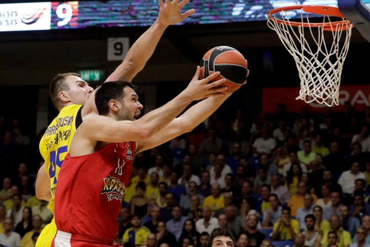 AEK nakon 16 godina prošao u finale Kupa, Olympiakos bolji od Arisa