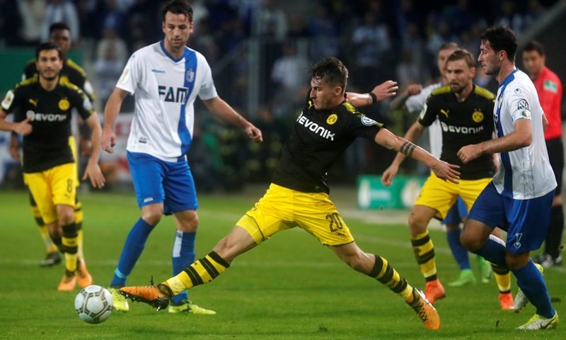 VIDEO: Borussia, Schalke i Eintracht lagano u osminu finala, Kiel namučio Mainz