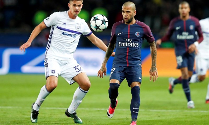 Dani Alves: "Imao sam već sve dogovoreno s Liverpoolom, ne znam zašto je transfer propao"