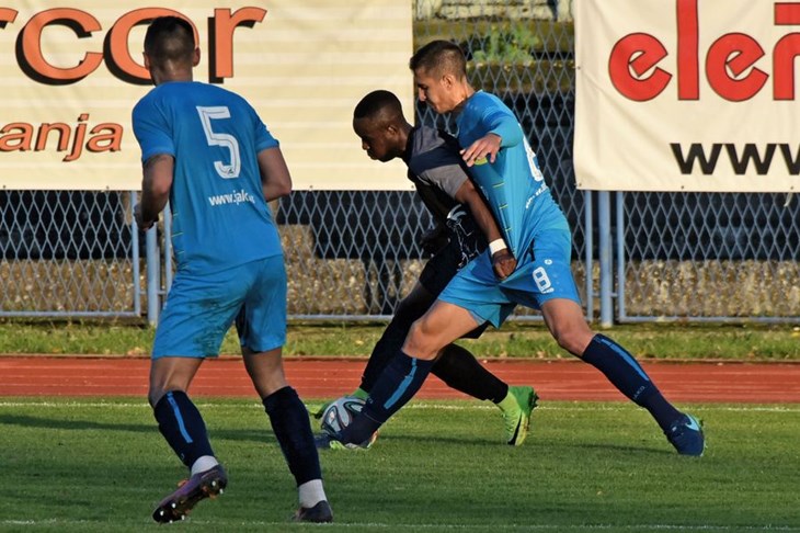 Vinkovčani se osramotili pred vlastitim navijačima, Istra 1961 unatoč problemima visoko slavila