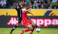 VIDEO: Kaos s VAR-om u Bundesligi, igrači se vraćali izvesti penal nakon što su već otišli u svlačionice