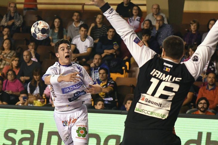 Veszprem i Vardar čuvaju vrh, Kiel tijesno slavio unatoč sjajnom nastupu Pešića