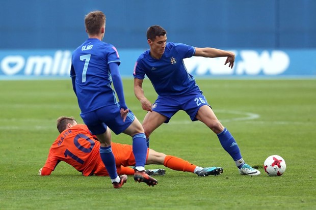 Mladi stoper napušta Dinamo, Filip Benković na korak od potpisa za Leicester