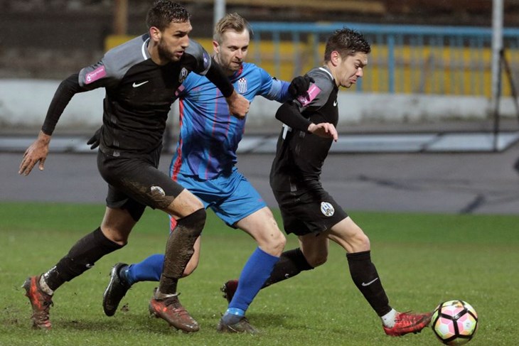 Lokomotiva u blatu u Kranjčevićevoj bolja od Rudeša