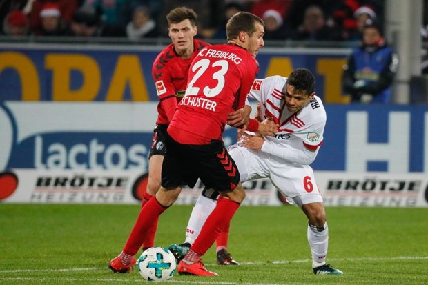 Derbi začelja završio bez pogodaka, Freiburg propustio preskočiti HSV-a