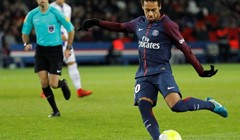 VIDEO: Amiensov vratar ružnim i nepotrebnim prekršajem pomogao PSG-u