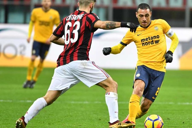 VIDEO: Milan razbio Veronu i izborio dvoboj s Interom, Fiorentina u golijadi preskočila Sampdoriju