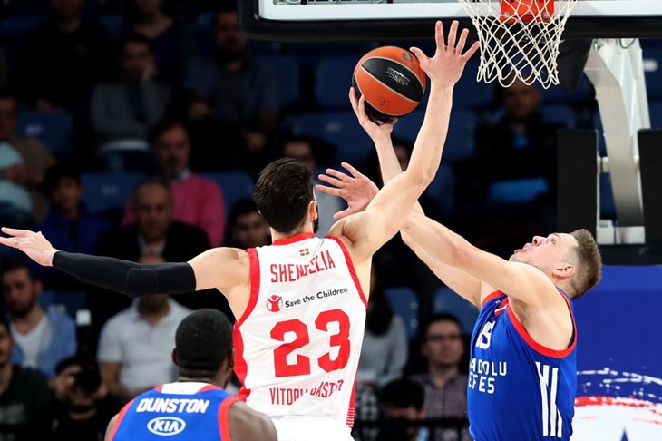 Bez pozitivnih pomaka za Efes, Banvit mu nanio novi katastrofalan poraz