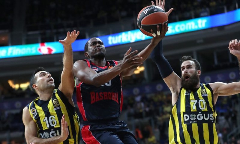 VIDEO: Pobjedu Fenerbahčea obilježio težak pad Nunnallyja, Zvezda prekinula Žalgirisov niz