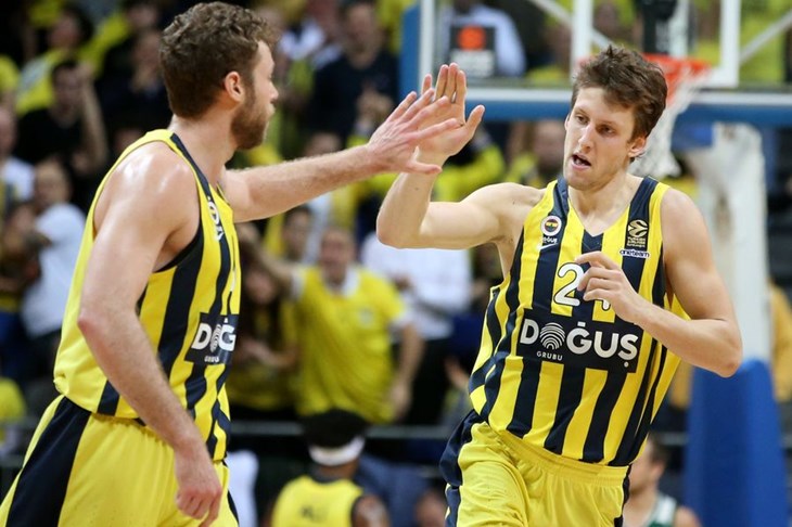 VIDEO: Fenerbahčeu derbi, Moskovljani ponizili Efes, Armani napokon do pobjede