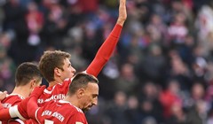 VIDEO: Golijada u Münchenu, Lewandowski i Müller spasili Bayern