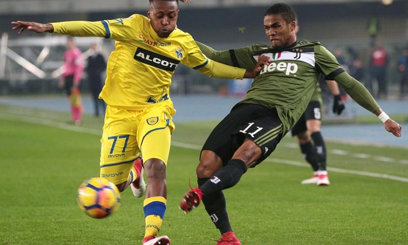 VIDEO: Juventus slavio u Veroni, Chievo završio susret s dvojicom isključenih igrača