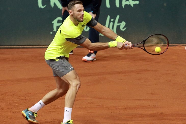 Serdarušić glatko ispao, Galović propustio veliku priliku u drugom setu