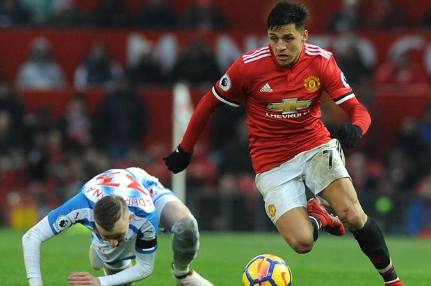 VIDEO: Sanchez izborio penal pa zabio iz drugog pokušaja, United glatko slavio protiv Huddersfielda