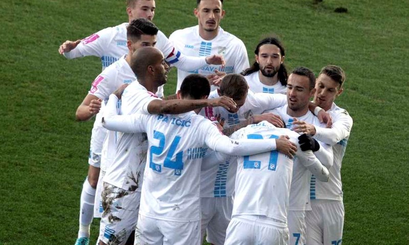 VIDEO: Impresivna Rijeka razmontirala Istru 1961 na Rujevici, Antonio-Mirko Čolak predstavio se golom