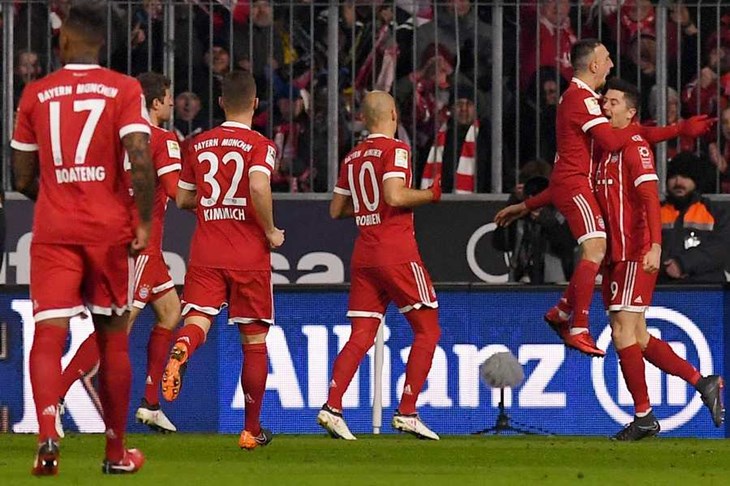 VIDEO: Bayern u derbiju na Allianz Areni svladao Schalke, Tedesco Marka Pjacu opet zacementirao na klupi