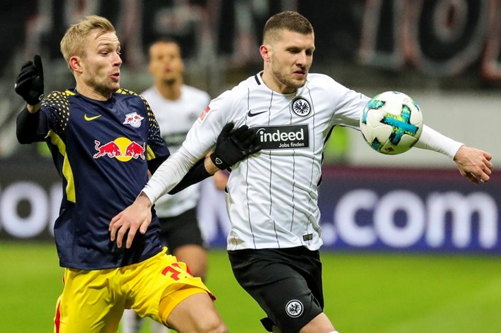 VIDEO: Raspoloženi Rebić asistirao u pobjedi Eintrachta za skok na treće mjesto