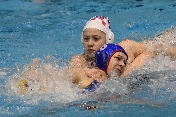 Hrvatske vaterpolistice upisale visok poraz na startu Europskog prvenstva