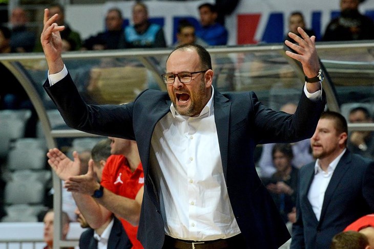 Hrvatski košarkaški savez razriješio Ivicu Skelina dužnosti izbornika