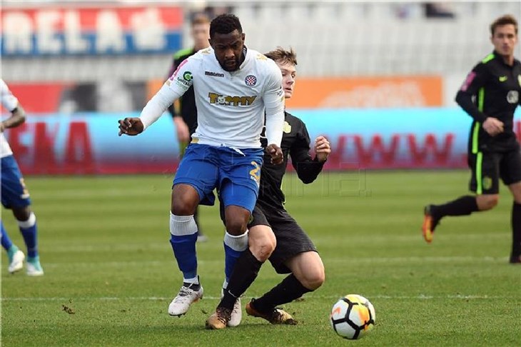 VIDEO: Petarda Hajduka u Puli, Istra blizu Druge HNL