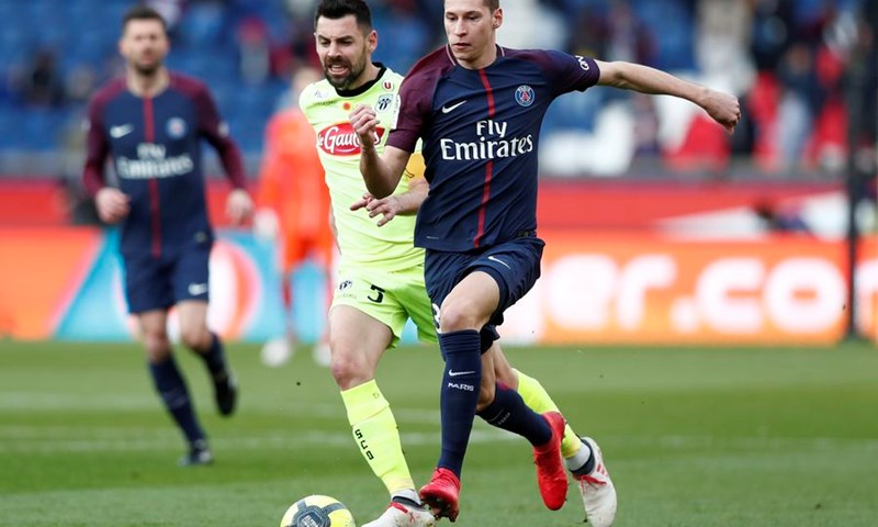 VIDEO: Mbappe odveo PSG do pobjede s igračem manje više od 75 minuta