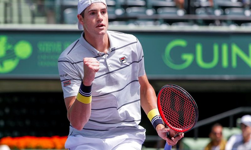Isner u dva tie-breaka svladao Bautistu-Aguta, Federer bolji od Medvedeva
