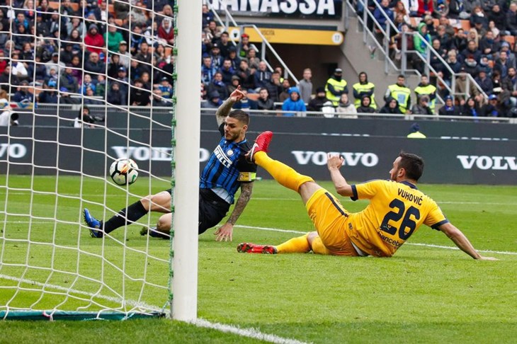 Kaos u Veroni, igrači "na ledu", sportski direktor podnio ostavku