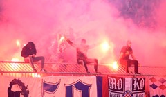 Hajduk zbog bakljade i rasizma jednu utakmicu sa zatvorenim sjeverom