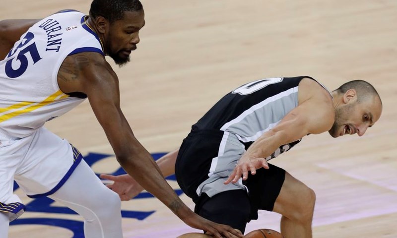 VIDEO: Spursi se ne predaju, s Messinom na klupi i veličanstvenim Ginobilijem izborili povratak u Oakland