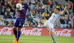 Paulinho se nakon samo jedne sezone u Barceloni vratio u svoj bivši kineski klub